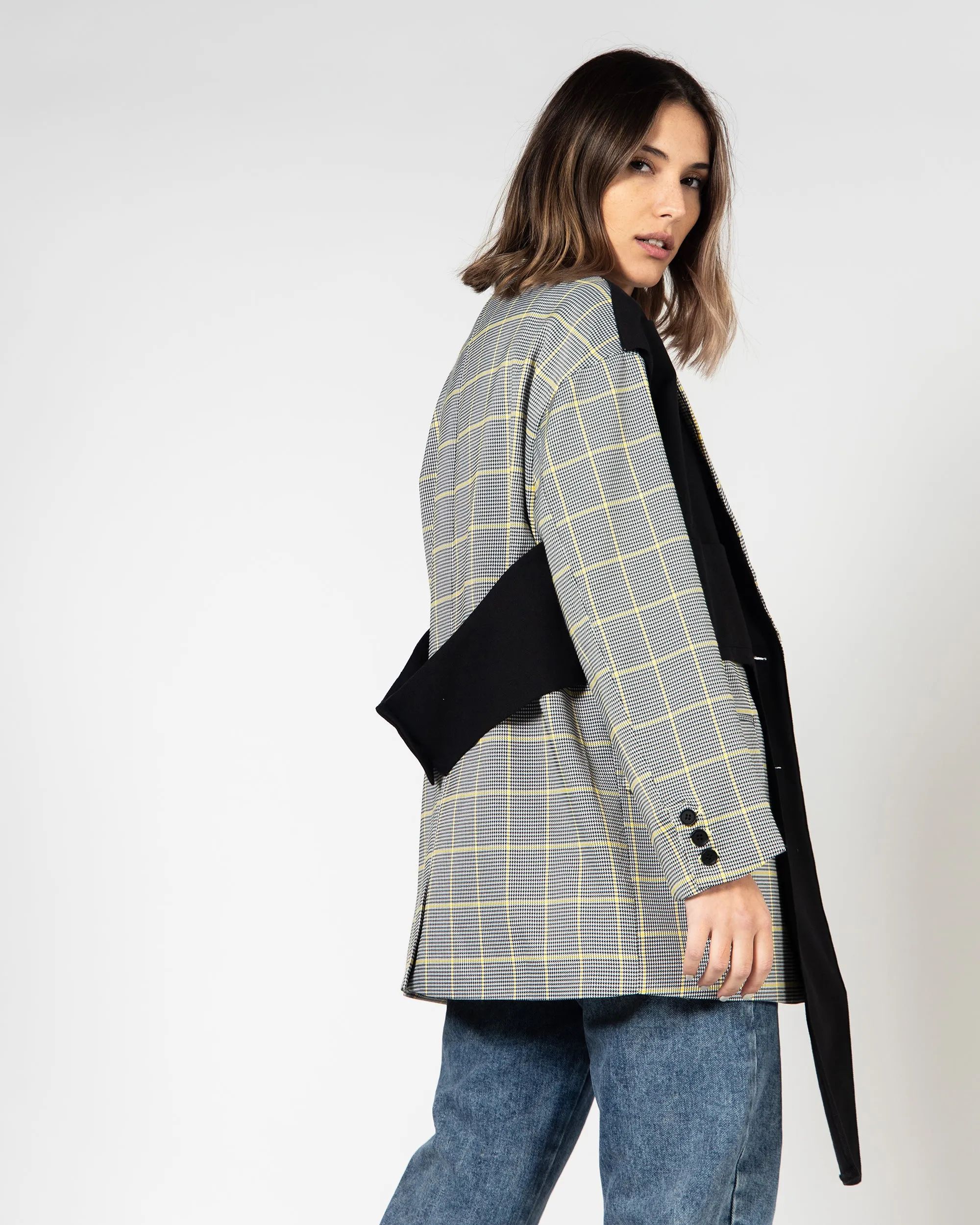 CHECKED V-NECK BELTED BACK 1615 - بليزر