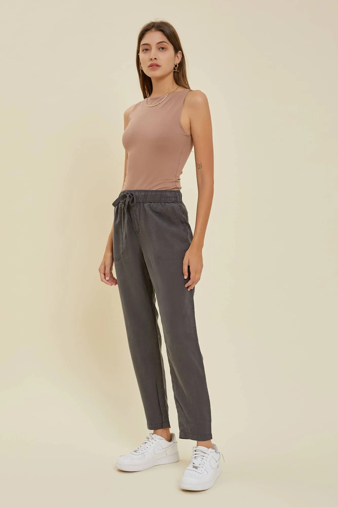 THE LARA PANT | CHARCOAL